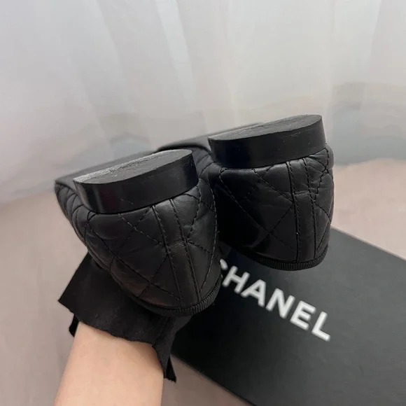 Auth Chanel Black Classic Quilted CC Logo Ballerina Flats - Size 37.5